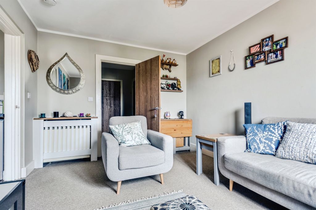 Property photo 3 of 8