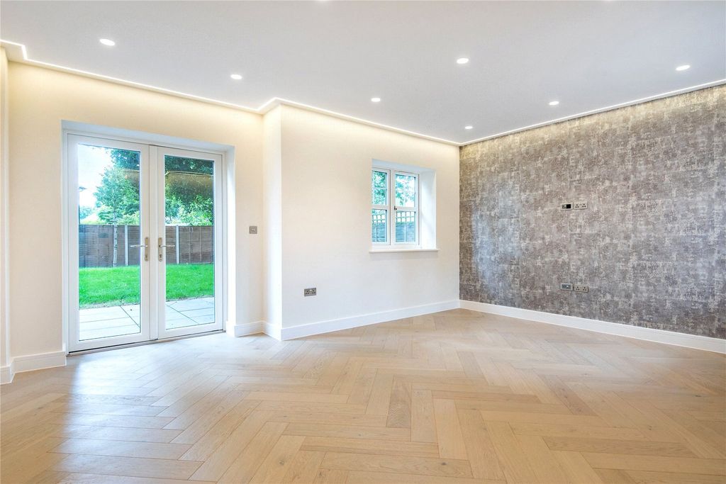 Property photo 3 of 13 Picture No. 20