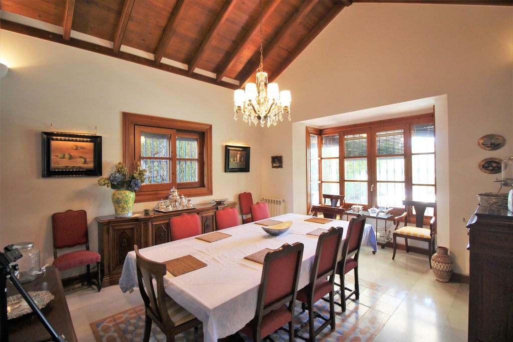 Property photo 2 of 15 Image