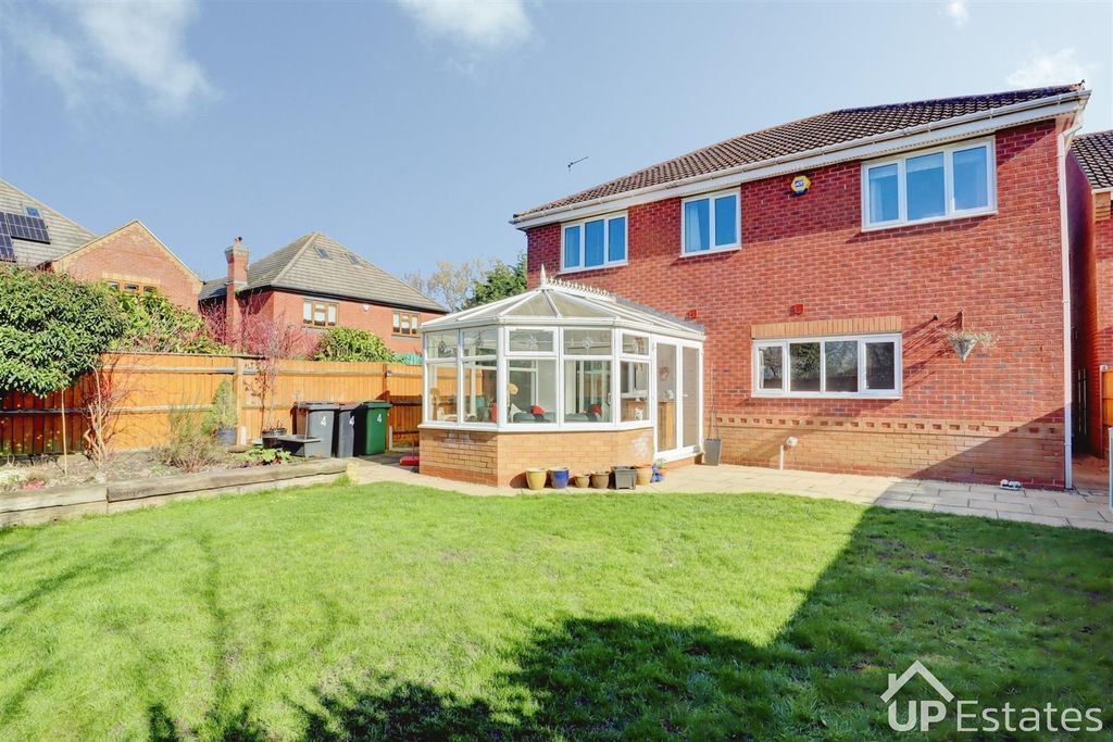 Property photo 2 of 19 Rear Aspect