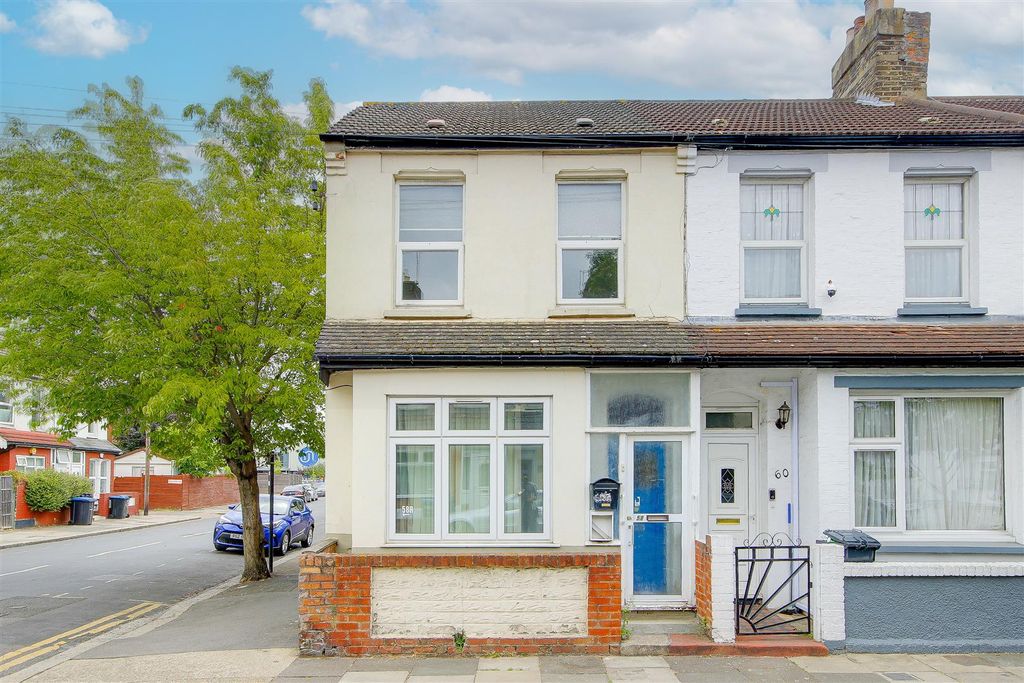 Property photo 1 of 11