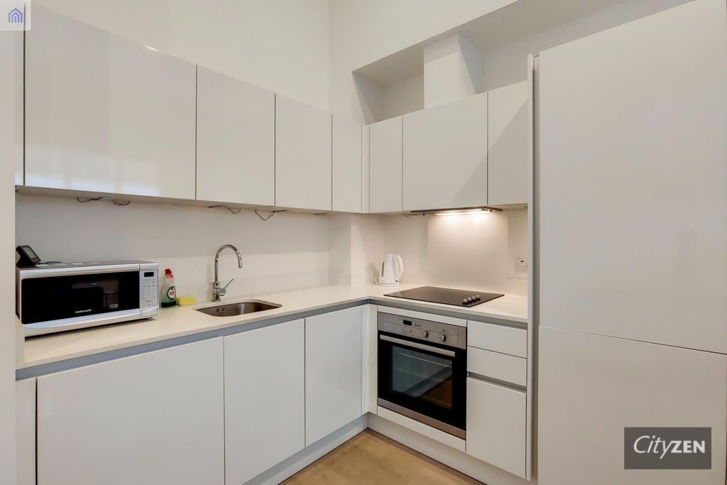 Property photo 3 of 15 Kitchen