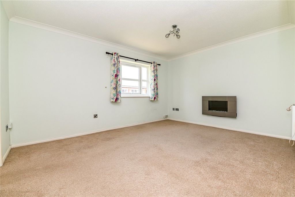Property photo 3 of 15 Picture No. 06