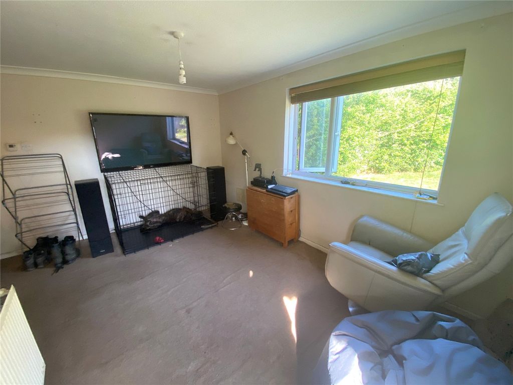 Property photo 2 of 16 Picture No. 15
