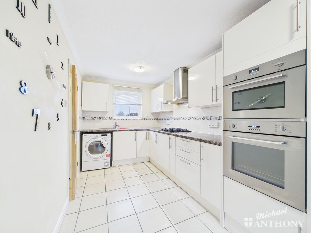 Property photo 2 of 13 Cam02773G0-Pr0398-Still009