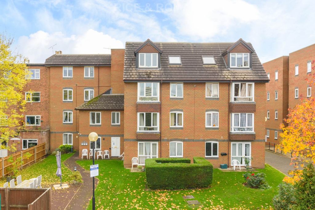 Property photo 1 of 8