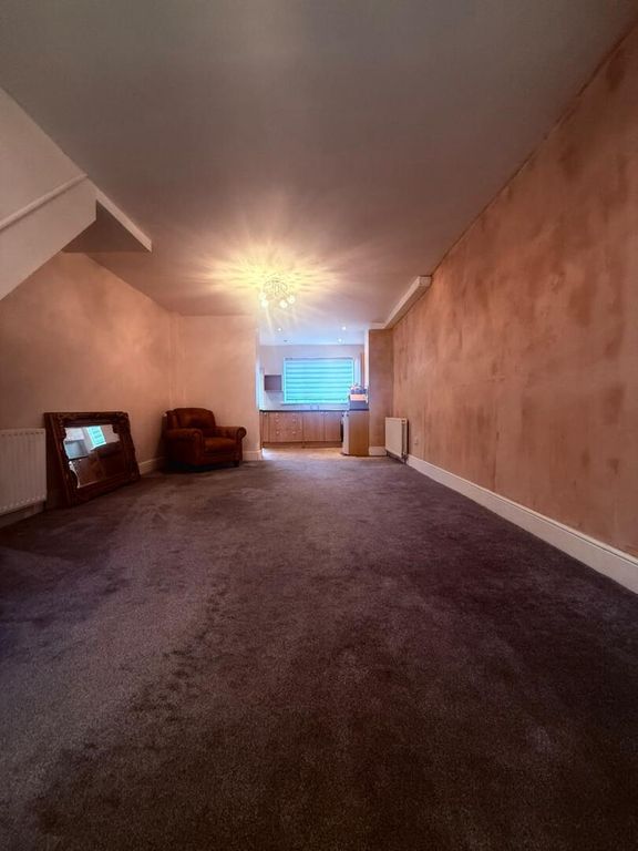 Property photo 3 of 21 Living Room