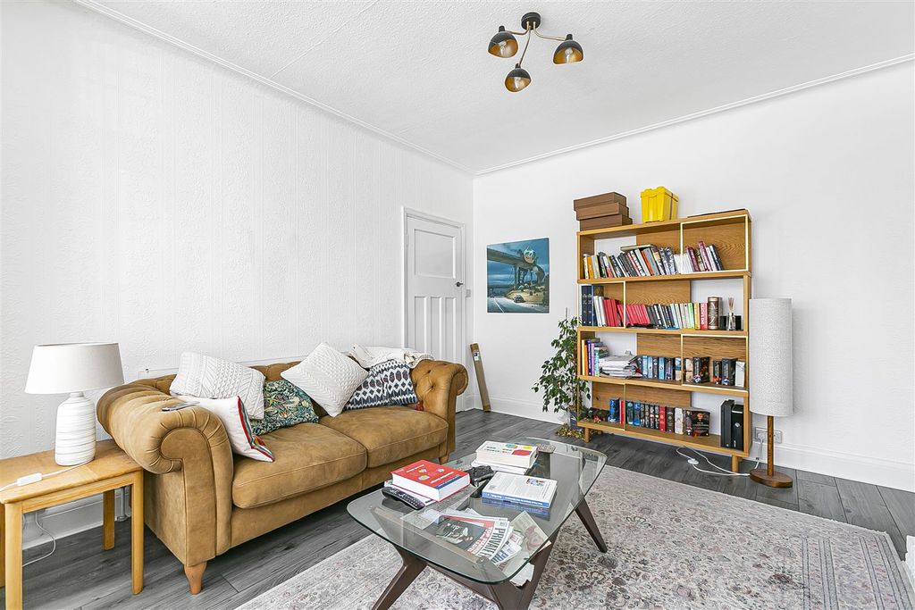 Property photo 2 of 22 26_40918.Jpg