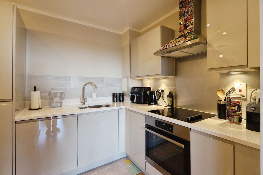 Property photo 3 of 15 Pbox-Img.Jpg