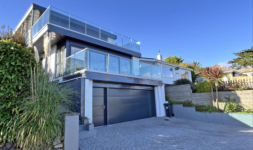 Property photo 2 of 11 Photo 2