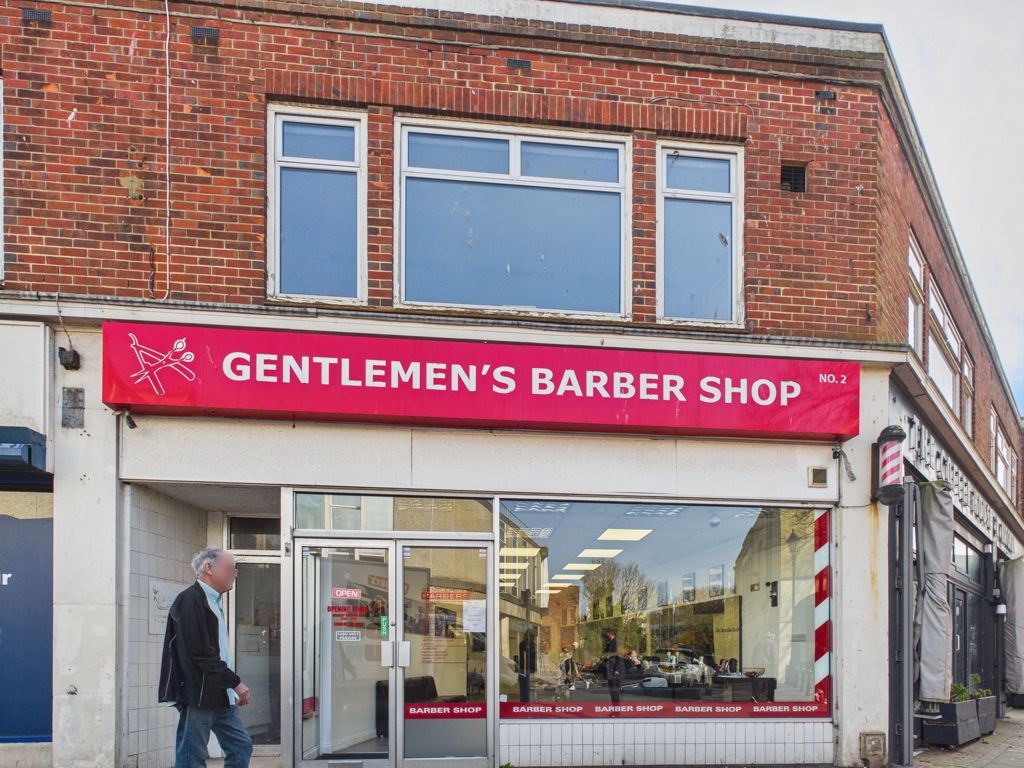 Property photo 1 of 8 Photo 8