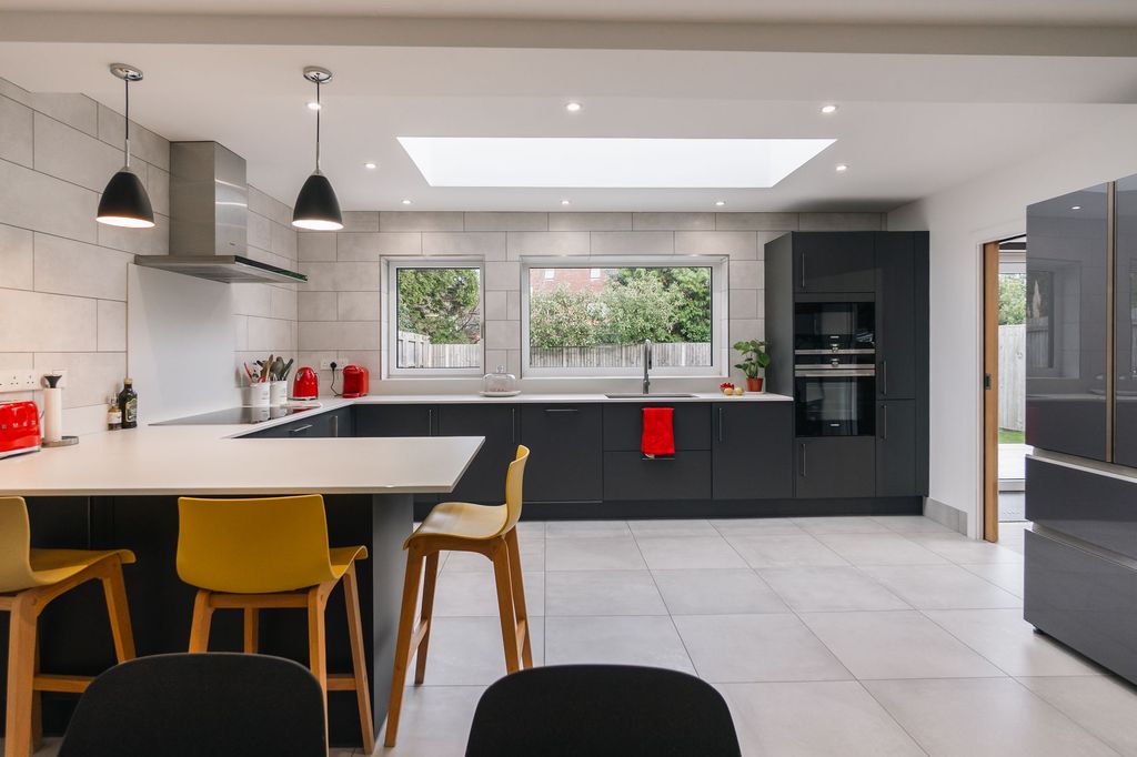 Property photo 2 of 47