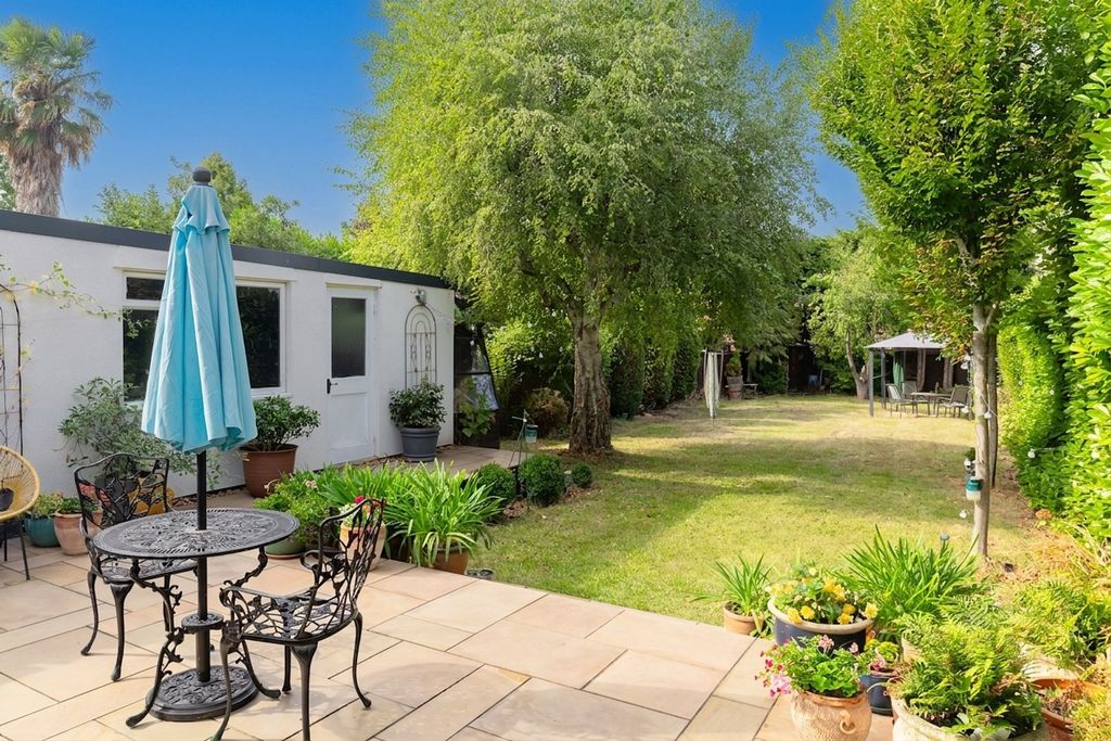 Property photo 1 of 30