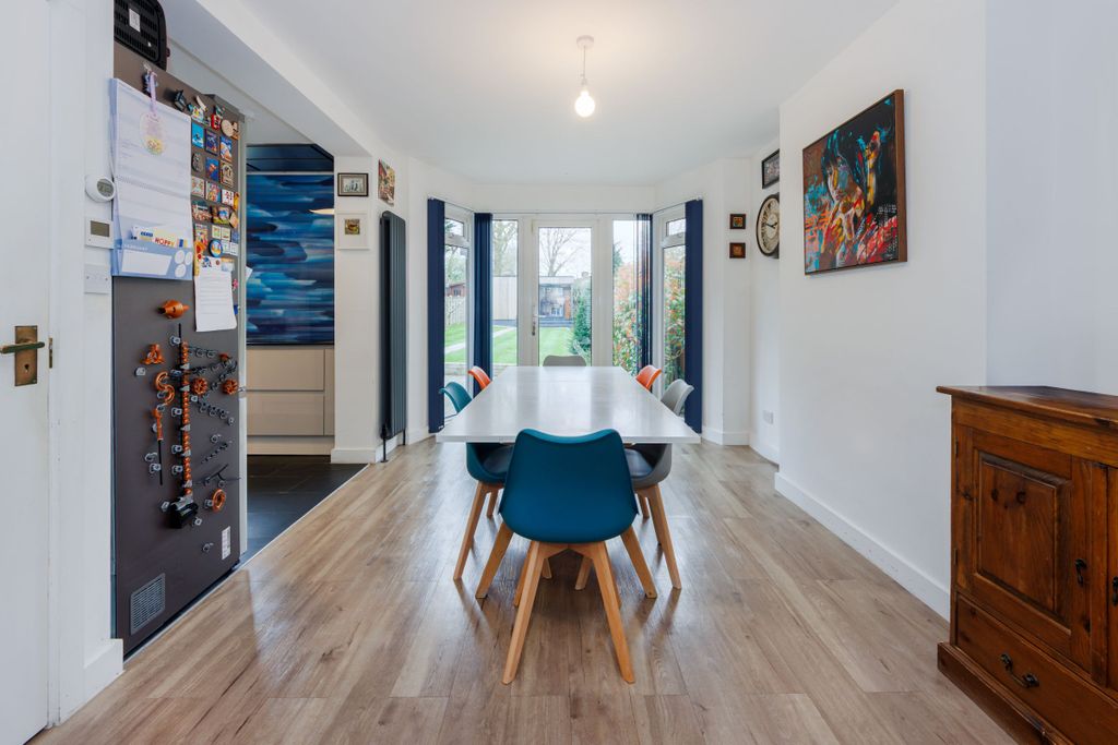 Property photo 3 of 30