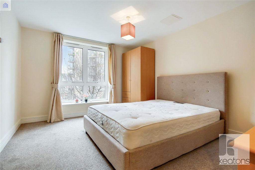 Property photo 3 of 5 Bedroom