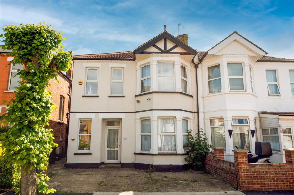 Property photo 3 of 8