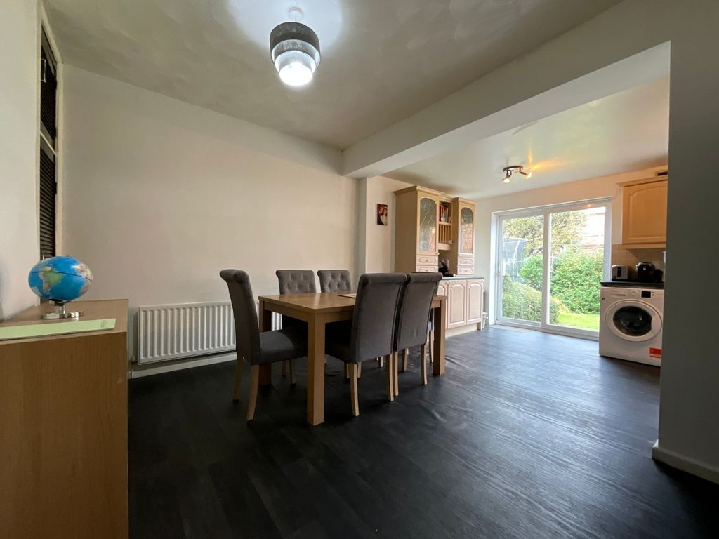 Property photo 3 of 15 4511757