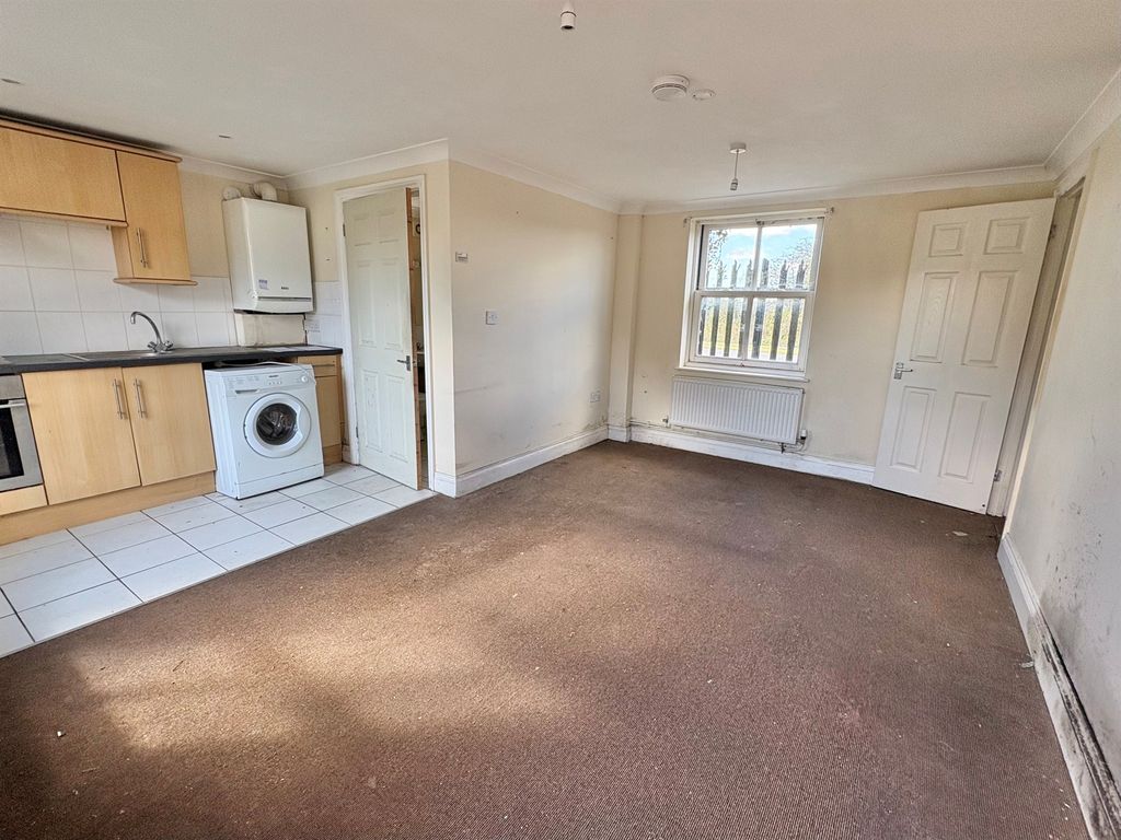 Property photo 2 of 6