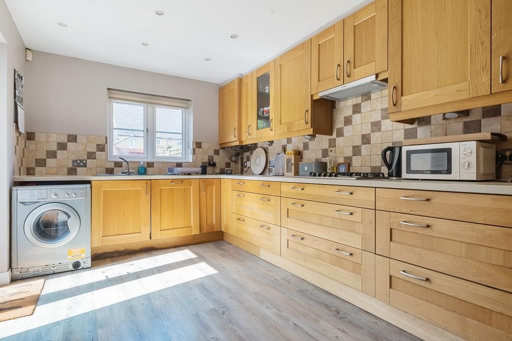 Property photo 2 of 20 Kitchen