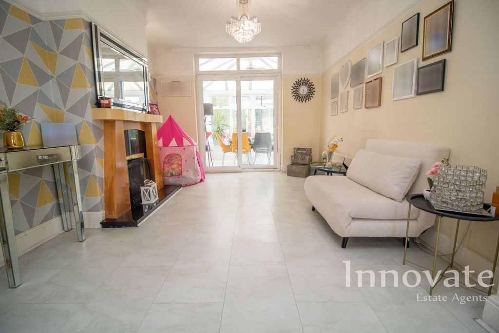 Property photo 3 of 18 Photo 2