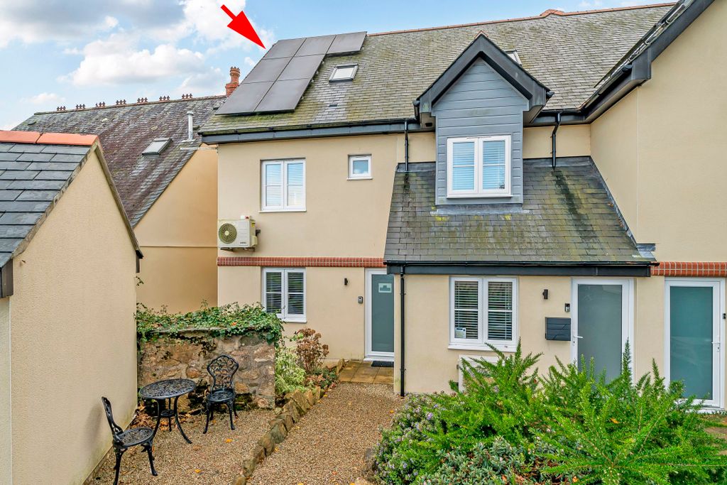 Property photo 1 of 12 Photo 1