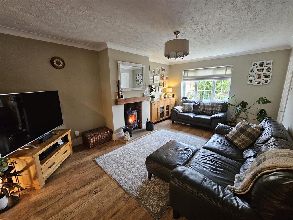 Property photo 2 of 17 20251016_095841.Jpg