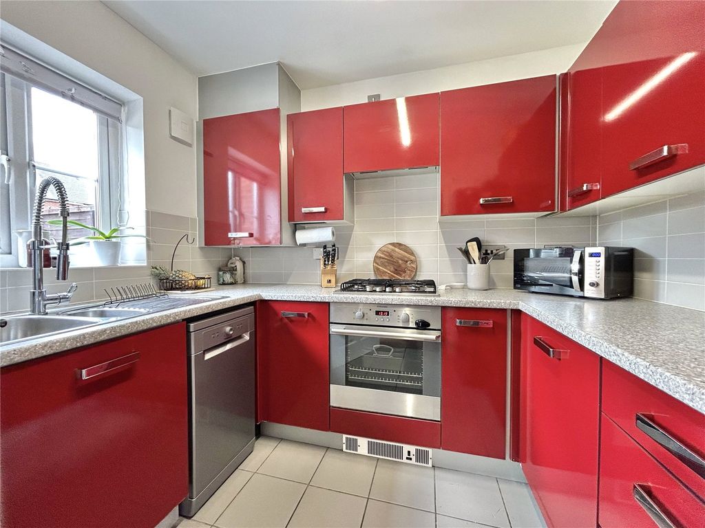 Property photo 2 of 11 Picture No. 13