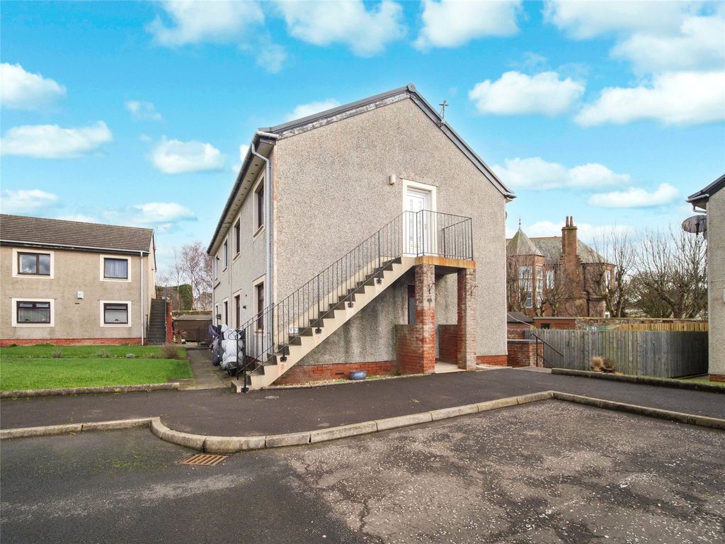 Property photo 3 of 13 Side Aspect