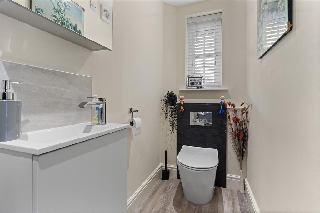 Additional image 12 of 4 bed detached house for saleOak Fields, Hailsham BN27