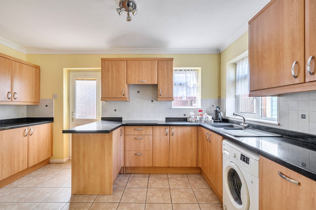 Property photo 2 of 19