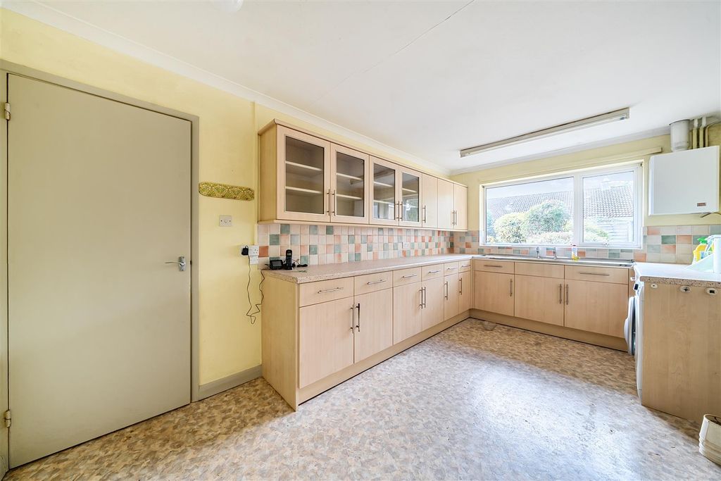 Property photo 2 of 13 Kitchen