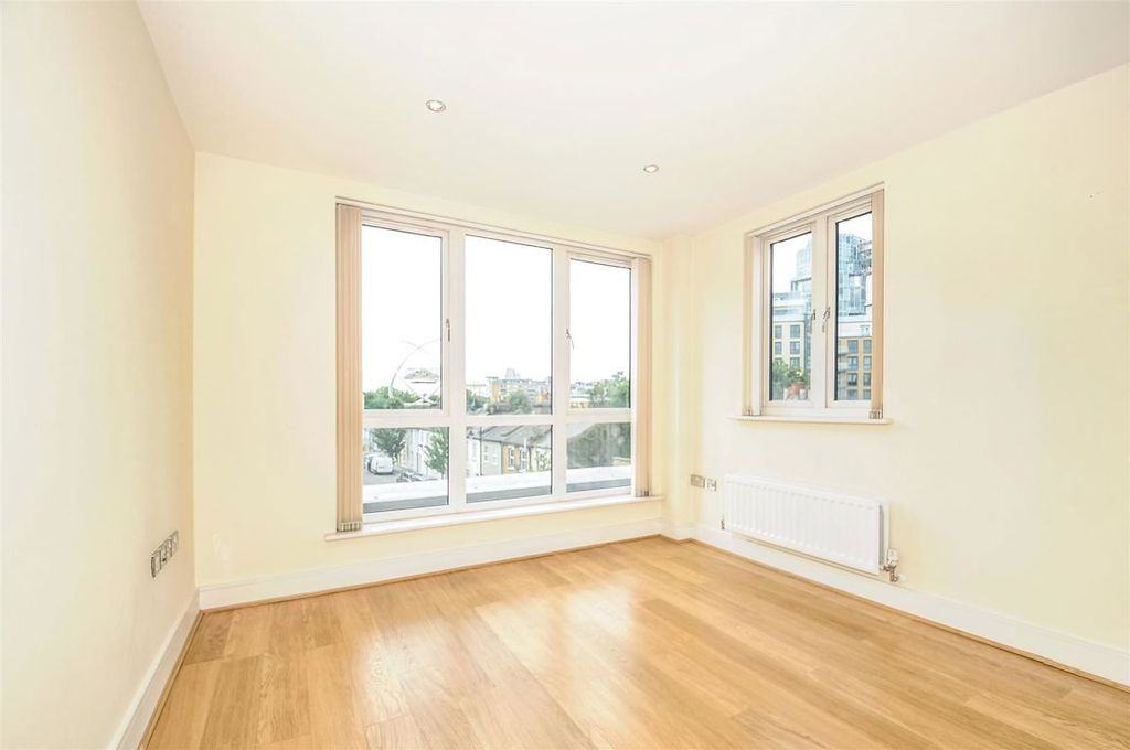 Property photo 2 of 7
