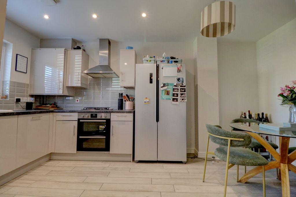 Property photo 3 of 16 Kitchen-Diner