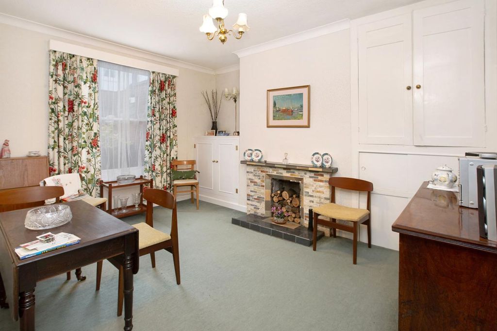 Property photo 3 of 13