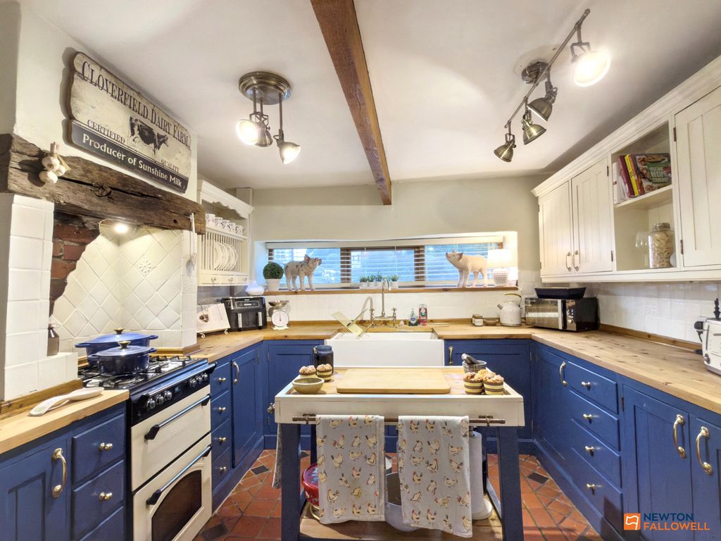 Property photo 3 of 39