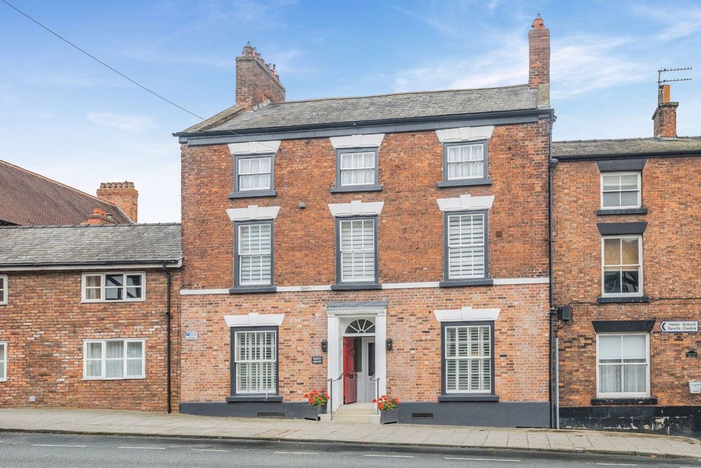 Property photo 1 of 20 Beech House