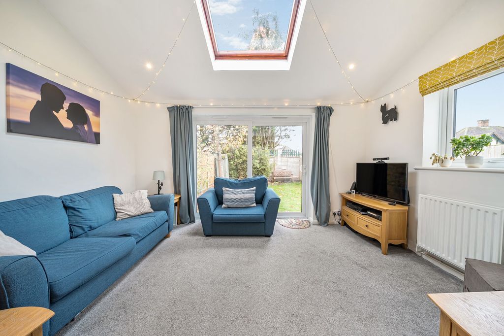 Property photo 3 of 27