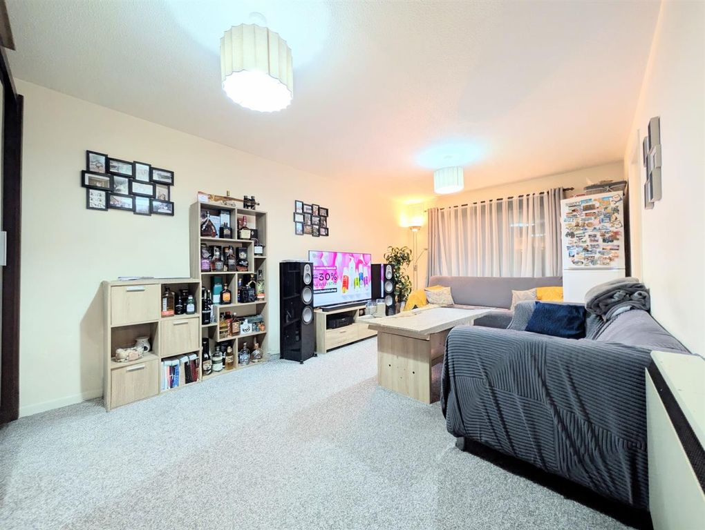 Property photo 2 of 5 01162Da8-6163-4cd1-93E0-7721111Db5Eb.Jpg