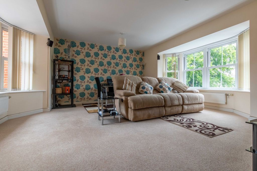 Property photo 2 of 7 Picture No. 08