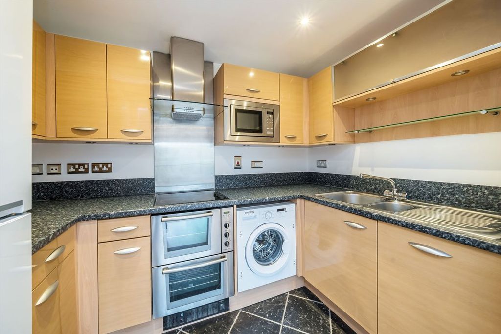 Property photo 3 of 9