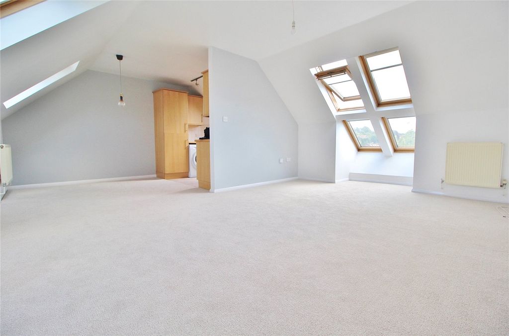 Property photo 3 of 9 Picture No. 06