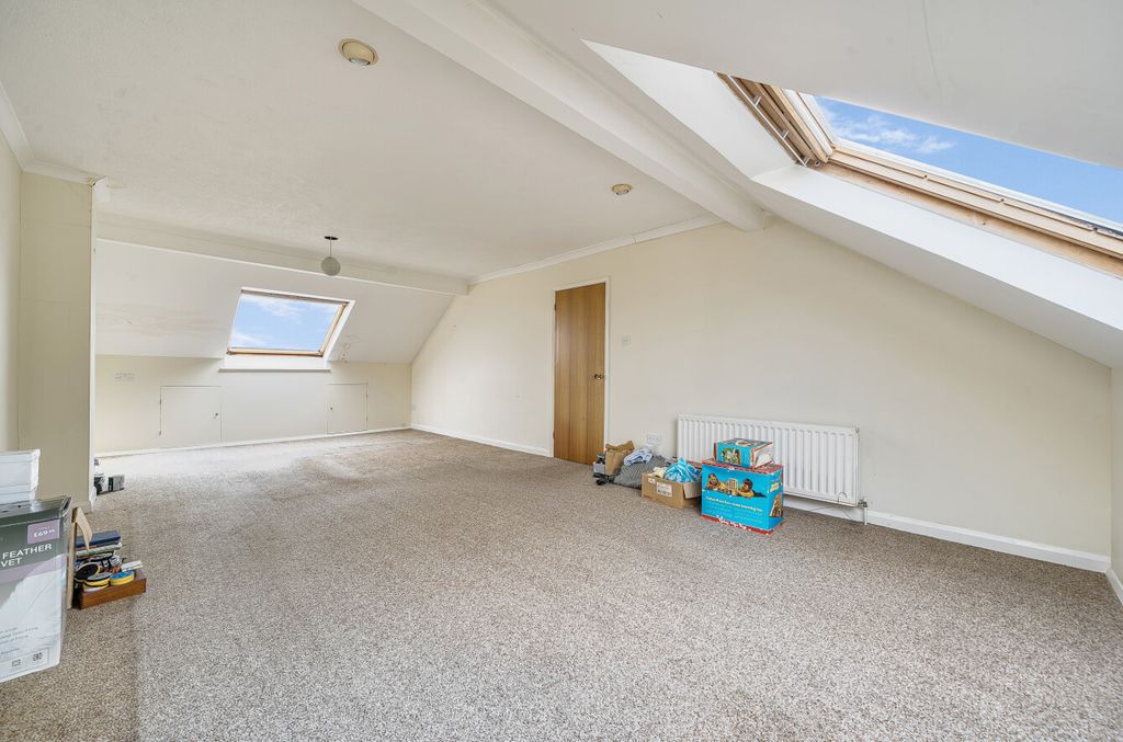 Property photo 3 of 20 1357368-11-68cc04...