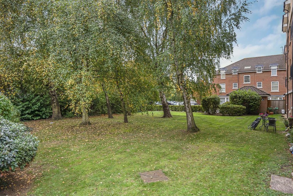 Property photo 2 of 14 14_64840.Jpg