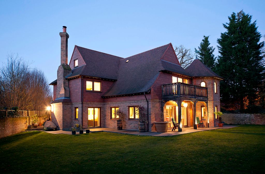 Property photo 1 of 12