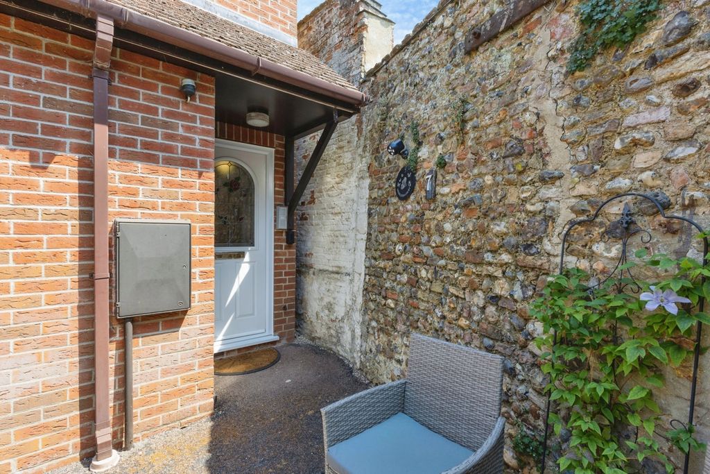 Property photo 2 of 13 Pbox-Img.Jpg