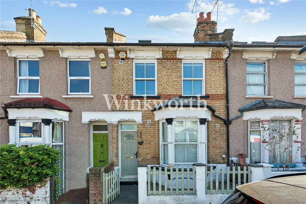 Property photo 2 of 25 Picture No. 21