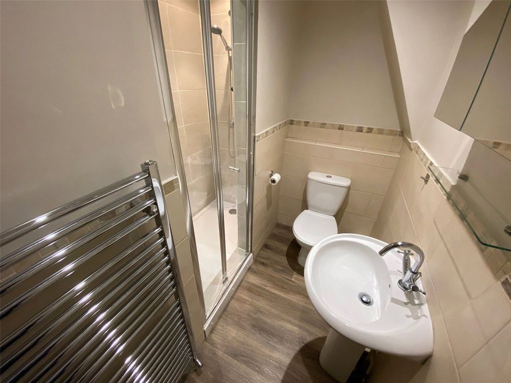 Property photo 3 of 8 Picture No. 11