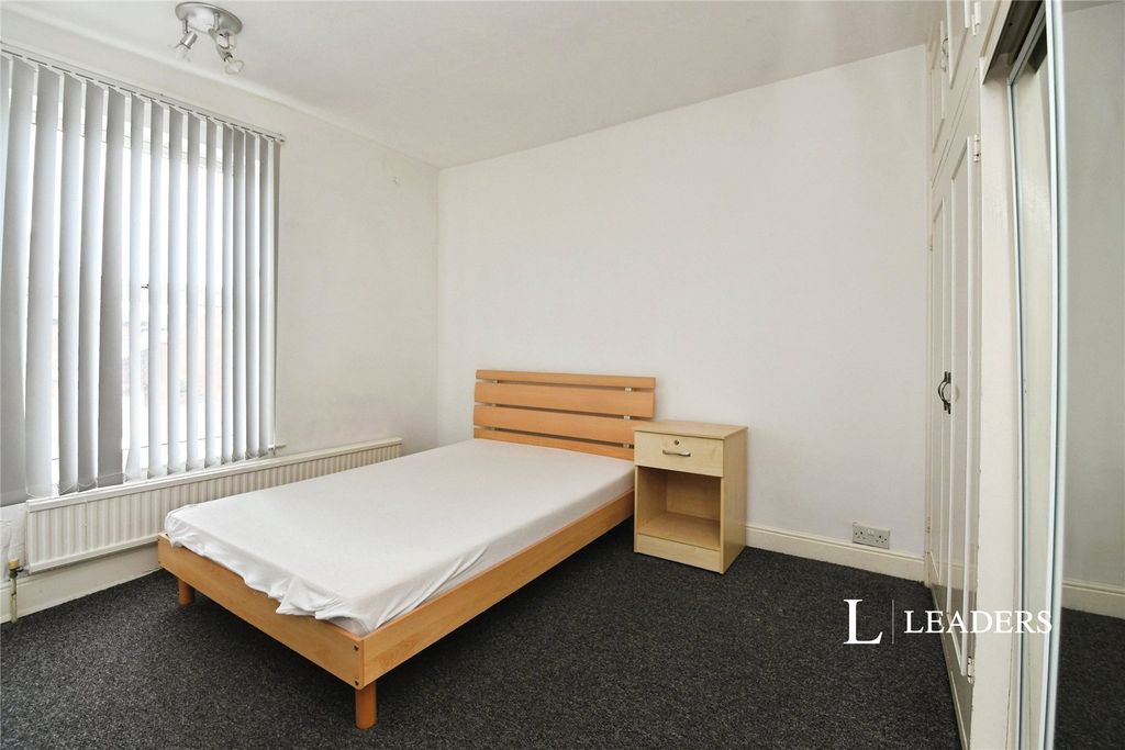 Property photo 1 of 10 Picture No. 02