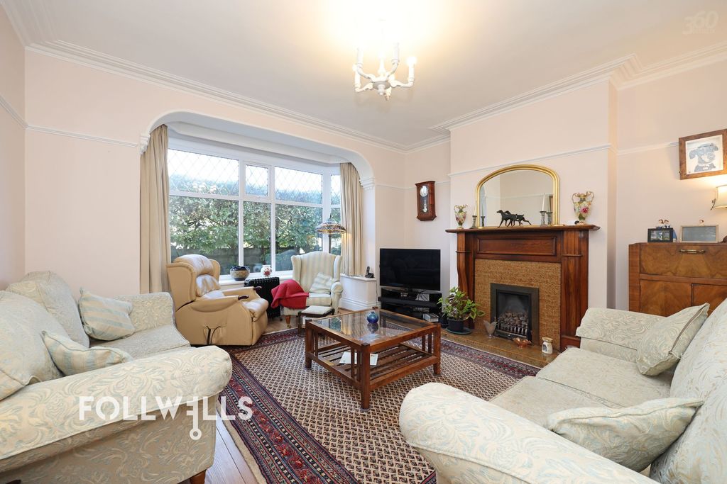 Property photo 2 of 24