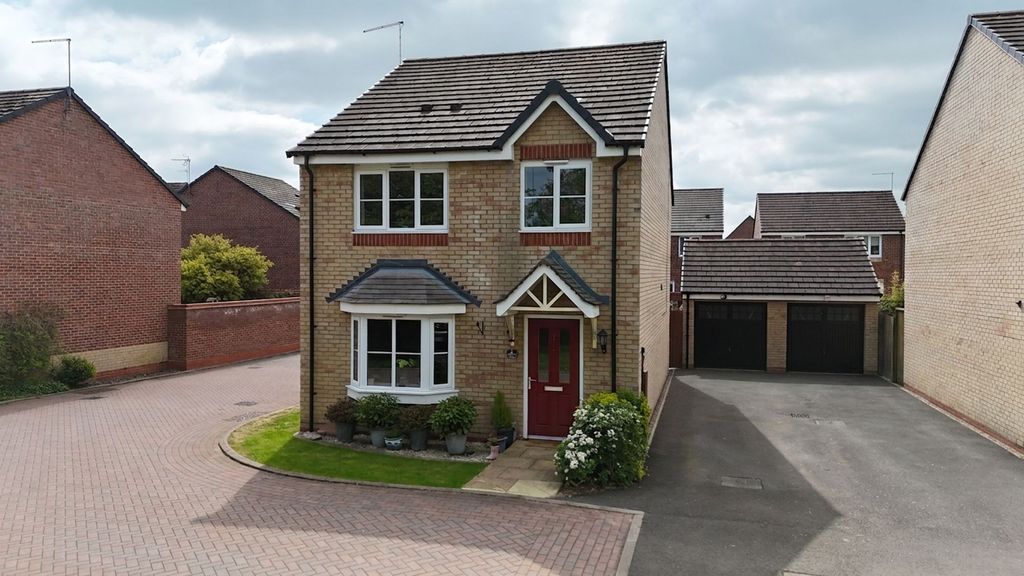 Property photo 1 of 31